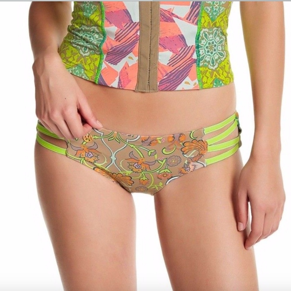NWT Maaji Warhol's Dawn Reversible Bikini Bottom